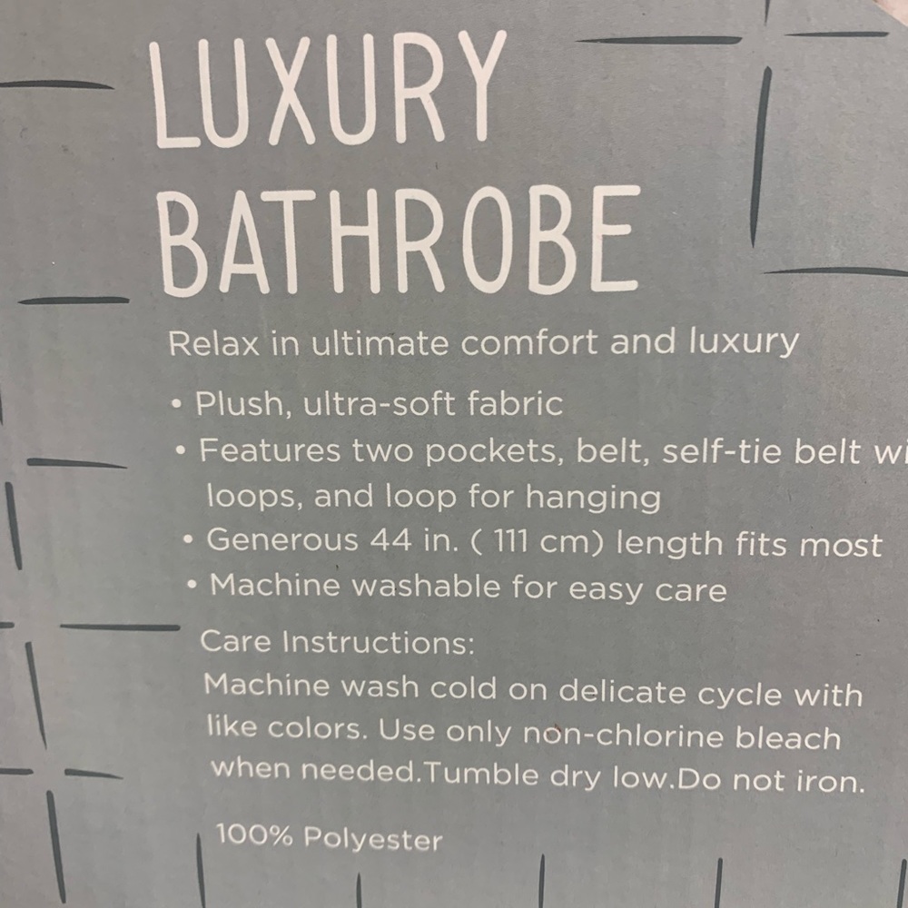 Ultra-soft luxury bathrobe - Picture 3 of 7